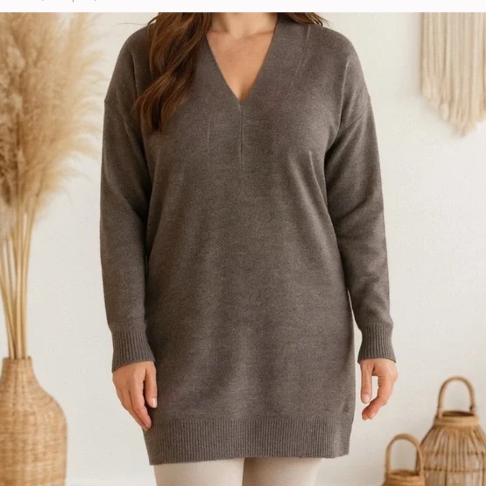 Barefoot Dreams Light Gray V-Neck Pullover XL tan‎